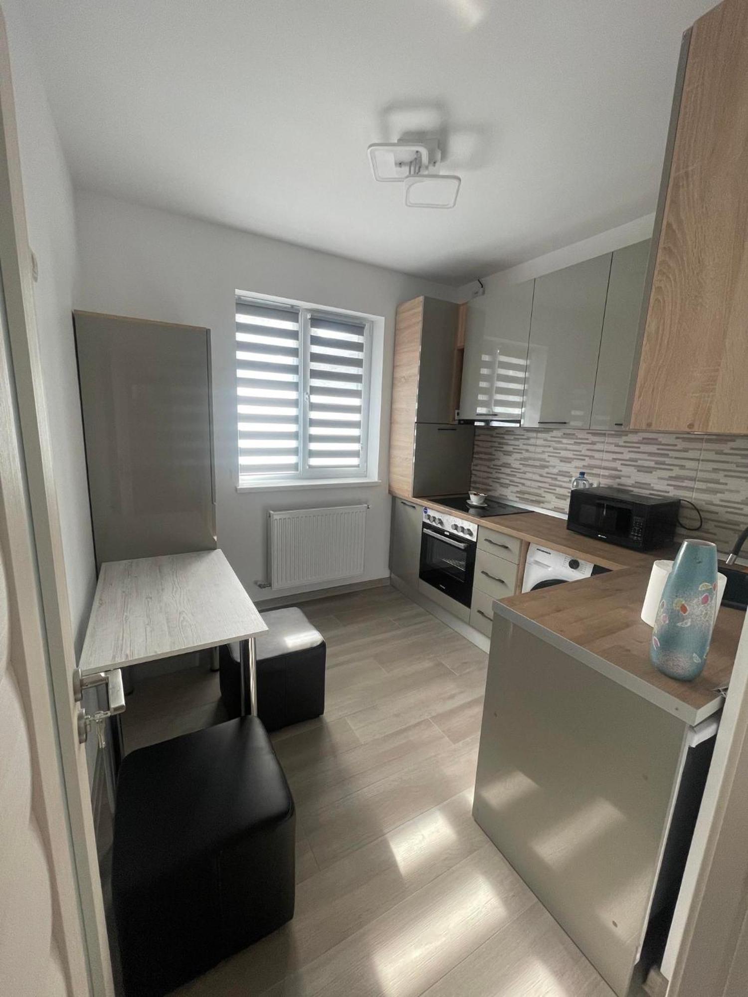 Luxury Apartment Piteşti Buitenkant foto