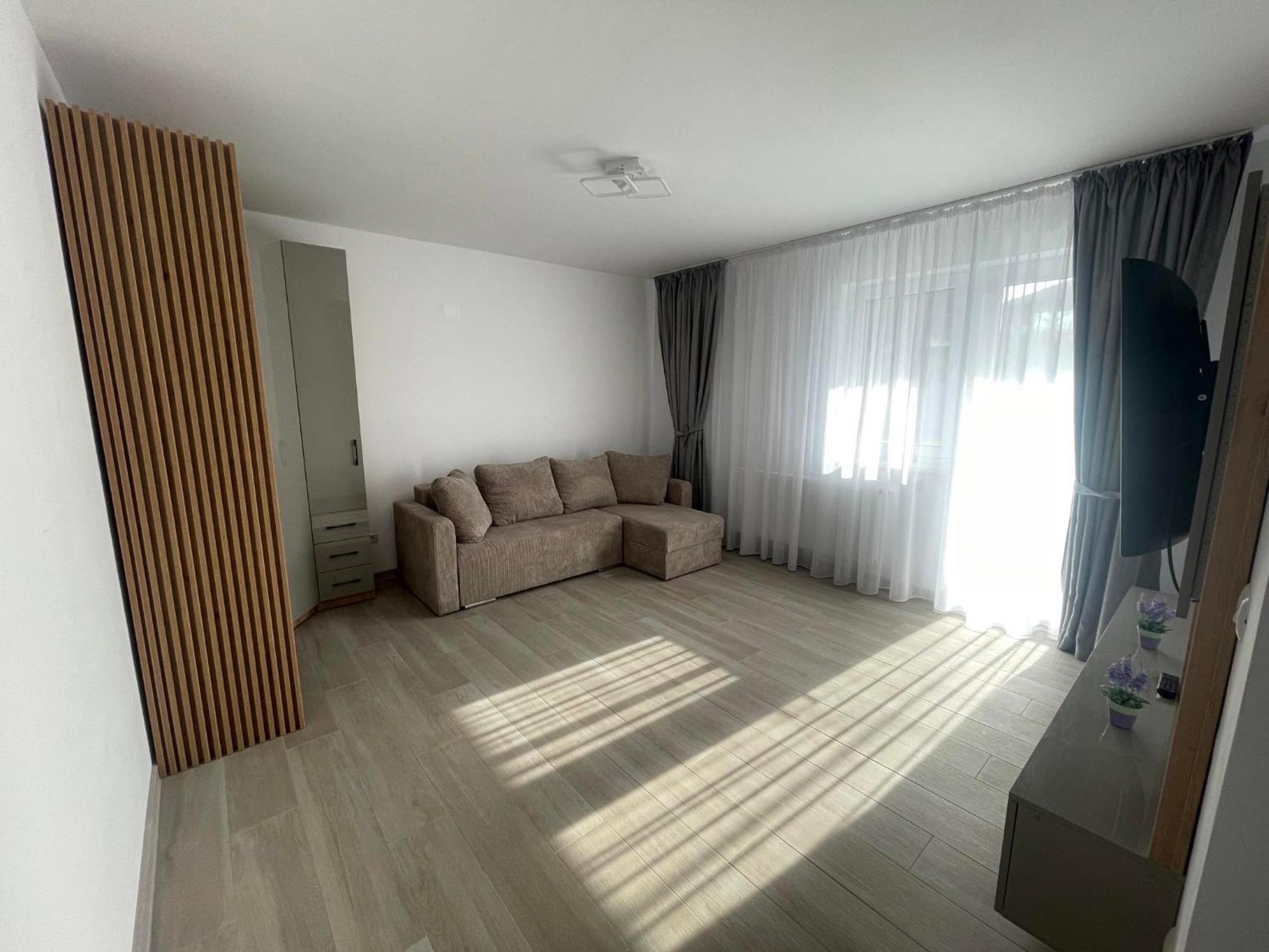 Luxury Apartment Piteşti Buitenkant foto